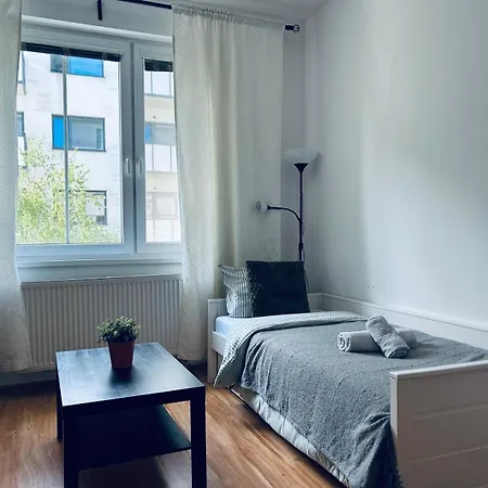 Good Vibes Only - Spacious Apartment Bratislava