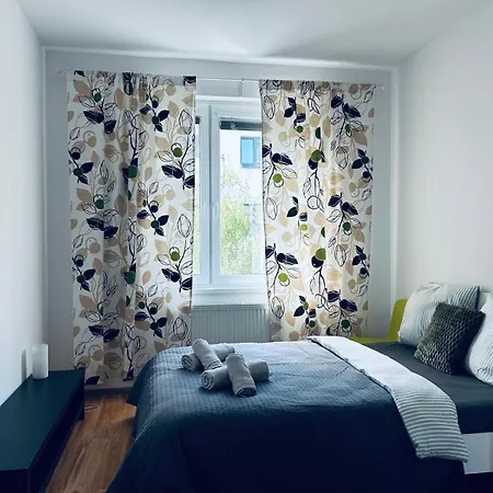 Good Vibes Only - Spacious Apartment